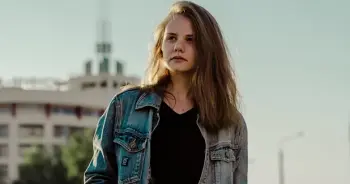 denim-wear-715495-1746438053